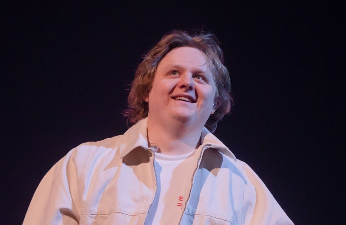 Lewis Capaldi: Fans sprangen bei Anfall für den Sänger ein