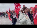 Mouvement pour la Paix - Marseille : une centaine de personnes sous l’Ombrière du Vieux-Port