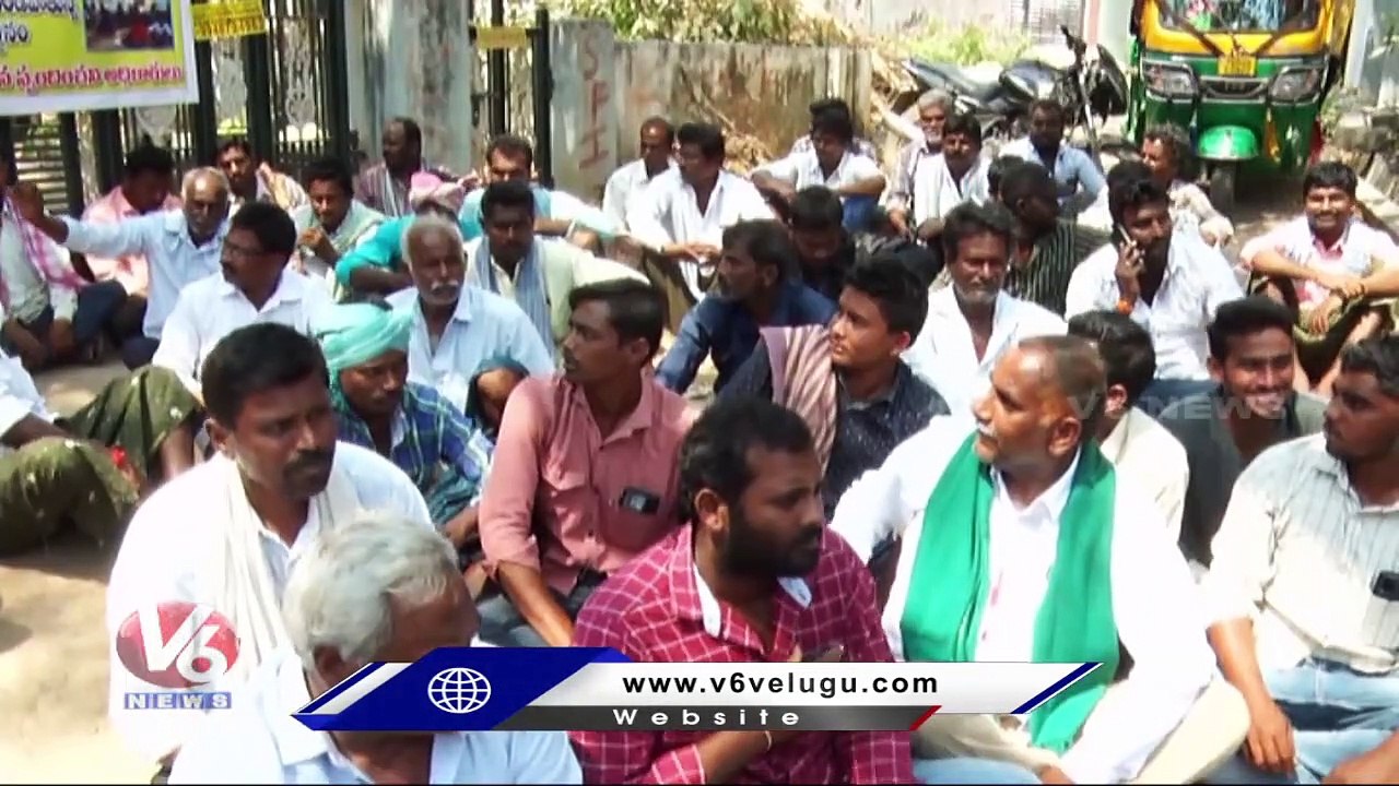 Farmers Protest At Khammam Irrigation Office Over Irrigation Water Issue, Demands To Give Water _V6