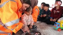 Hatay'da 3 yaşındaki depremzede çocuğa doğum günü sürprizi