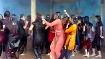 सैंया जी नीचे हम ऊपर से ले ली भतार हम सुपर से ( 360 X 240 )