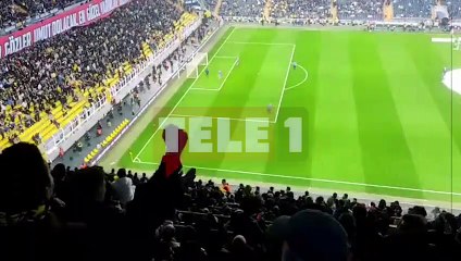 Fenerbahçe taraftarlarından istifa sloganı