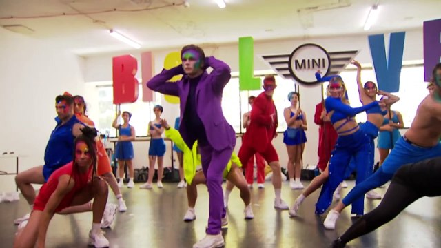 Tens of thousands return to Oxford St for Sydney Mardi Gras in biggest parade yet.