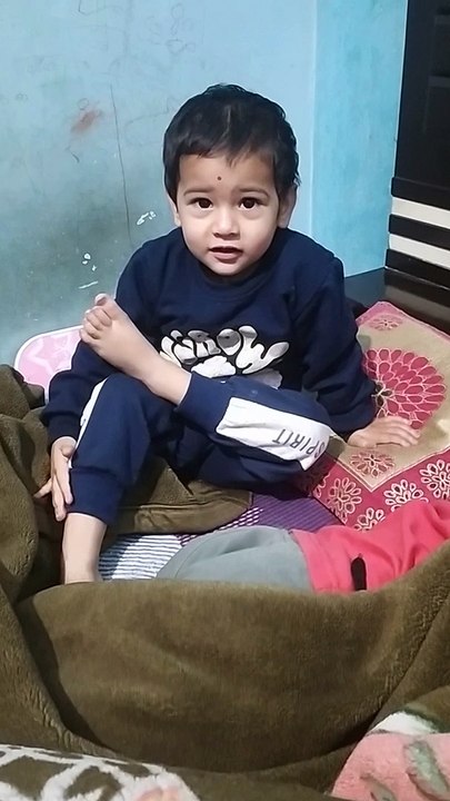 Cute Trishu saying lie that her sister slapped her-dm
