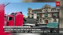 Colocan vallas en Palacio Nacional previo a marcha en defensa del INE