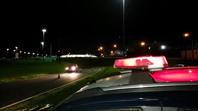 PRF realiza fiscalização de combate à embriaguez ao volante no Trevo Guarujá