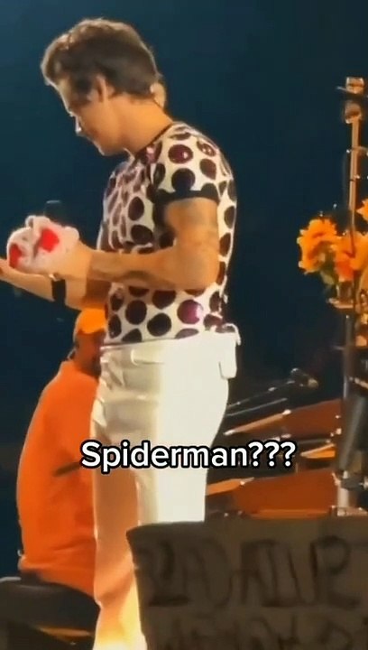 Harry Styles have Spiderman power 