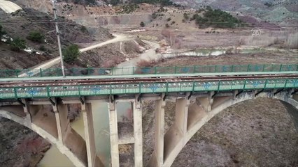Adıyaman'daki 94 yıllık Alman Köprüsü ayakta kaldı