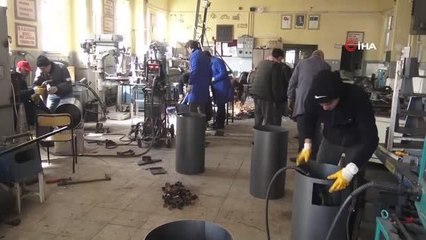 Öğrenciler harçlıklarıyla konteyner almak için seferber oldu