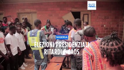 Ritardi, code, senza banconote e un seggio assaltato a Lagos: la Nigeria aspetta il nuovo presidente