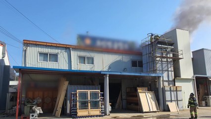 경기 고양시 전통 창호공장에서 불...인명피해 없어 / YTN