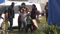 Savaş ve Deprem Mağduru Suriyeli Kadınlar, Çocuklarıyla Barınabilecekleri Çadır İstiyor