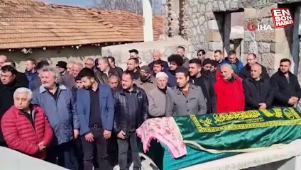 Ünlü yönetmen Müfit Can Saçıntı'nın annesi son yolculuğuna uğurlandı