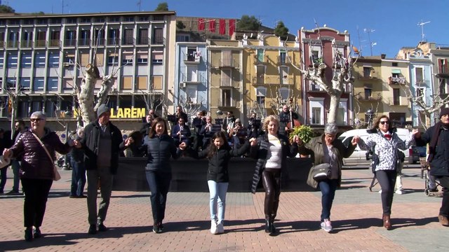 Ballada de sardanes a la plaça Mercadal de Balaguer