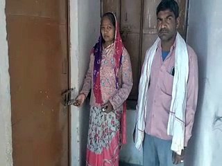 video: विद्यालय से चोरों ने चुराई ट्यूबवेल की केबल