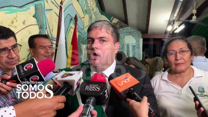 HABLA FERNANDO LARACH