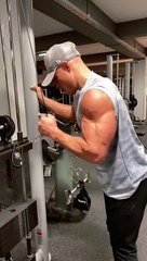 Nice Physique Champion Bodybuilder Tricep Workout
