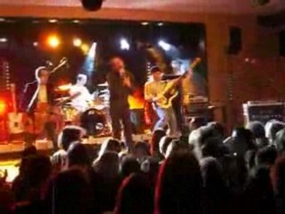 Les Fatals Picards :La sécurité de l'emploi