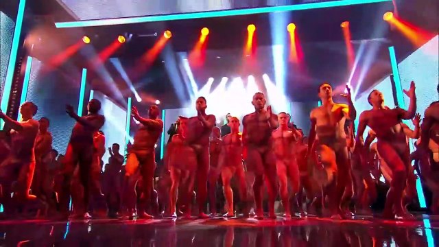 [HD 1080p] Take That - The Flood_ SOS - The Royal Variety Performance 2010 (Full Version) - YouTube