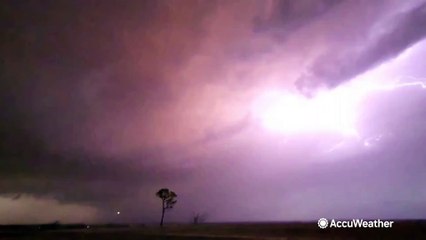 Severe storm lights up the sky in Texas