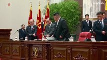 شاهد: زعيم كوريا الشمالية يفتتح اجتماعا للحزب الحاكم وسط تقارير عن أزمة غذاء