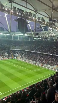 Beşiktaş tribünlerinde 'hükümet istifa' sloganları