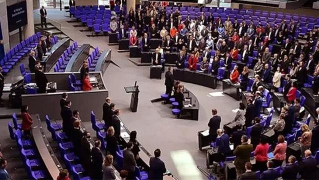 BM İnsan Hakları Konseyi Oturumu, depremlerde hayatını kaybedenler için saygı duruşuyla başladı