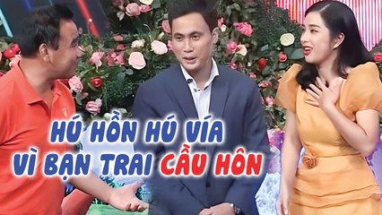 Cô gái MUỐN RỤNG TIM hết hồn vì bạn trai NHÀO TỚI CẦU HÔN bằng chiếc nhẫn SIÊU TO KHỔNG LỒ quá vui