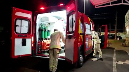 Vítima de facãozada nos braços é socorrida no Conjunto Riviera