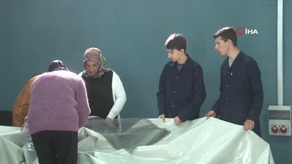 Deprem bölgesi için çadır yapıyorlar