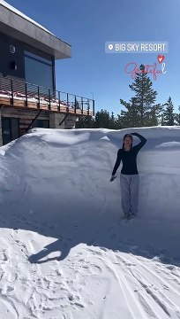 Laeticia Hallyday et sa fille Joy profitent de leurs vacances au ski. @ Instagram / Laeticia Hallyday