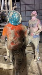 Pas facile de travailler sur un gisement de pétrole