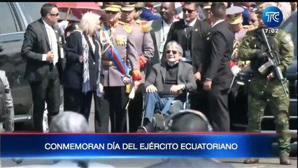 El presidente Lasso presenció el desfile militar por los 194 años de la Batalla de Tarqui