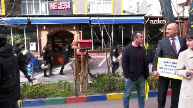 Gelecek Partisi Genel Başkan Yardımcısı Selçuk Özdağ: Varını yoğunu bir an evvel depremzedelere ulaştırması beklenen Kızılay nebbaşlığa soyunmuş!