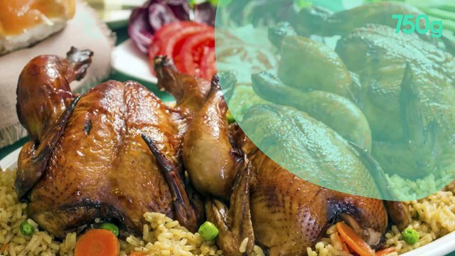 Coquelets rôtis farcis et riz carottes petits pois