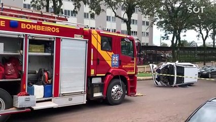 Mulher fica ferida após tombar HB20 no Jardim Gramado