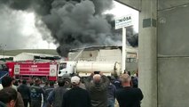 İzmir Aliağa'da korkutan yangın: Müdahale sürüyor