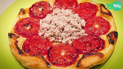 Tatin de tomates et de thon aux herbes
