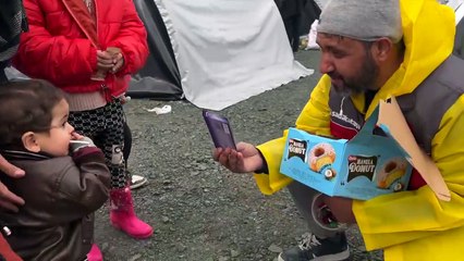 Sadakataşı deprem bölgesine yardımlarını sürdürüyor