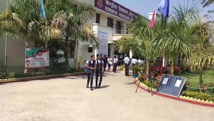 दसवी के छात्रों का हुआ अंग्रेजी का पहला पेपर