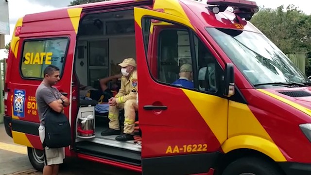 Jovem de 17 anos machuca o joelho em atividade física e precisa ser socorrido pelo Corpo de Bombeiros