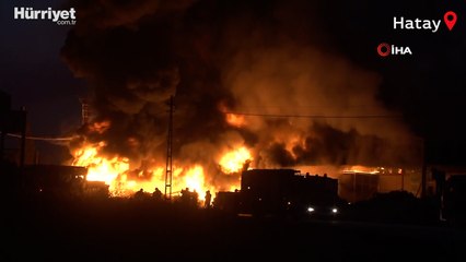 Antakya'da lastik fabrikasında yangın