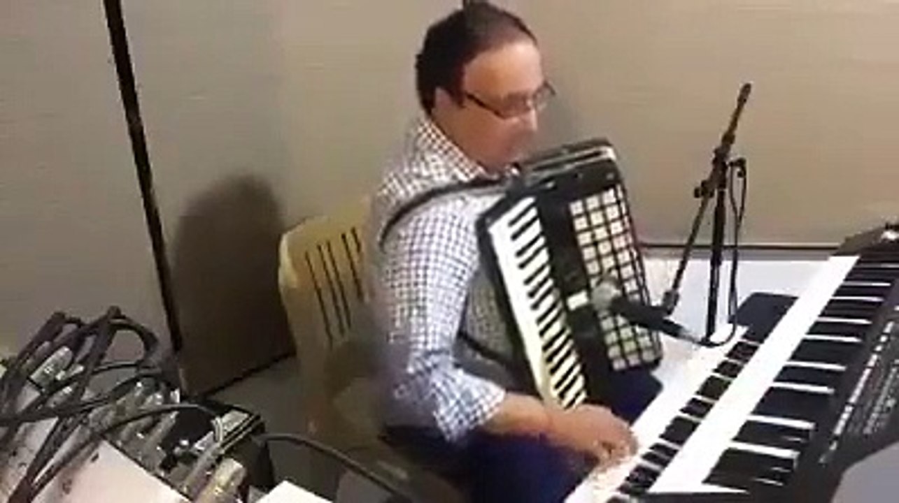 انت تشاهد وترحل دون تفاعل ونحن نبحث من اجلك عن كل جديد، لاتجعل جهدنا بالبحث يذهب سدى