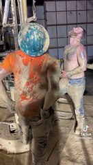 Pas simple de travailler sur un gisement de pétrole