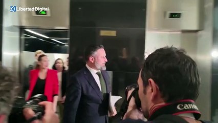 La llegada de Abascal a presentar la moción de censura