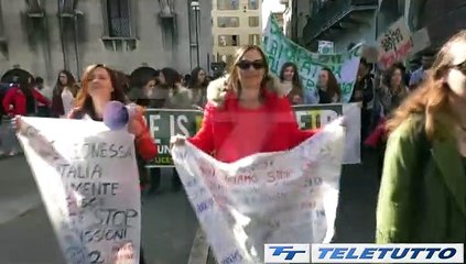 Video News - I FRIDAYS TORNANO IN PIAZZA