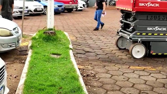 Jovem que esfaqueou trabalhador em formatura se apresenta à Delegacia de Homicídios