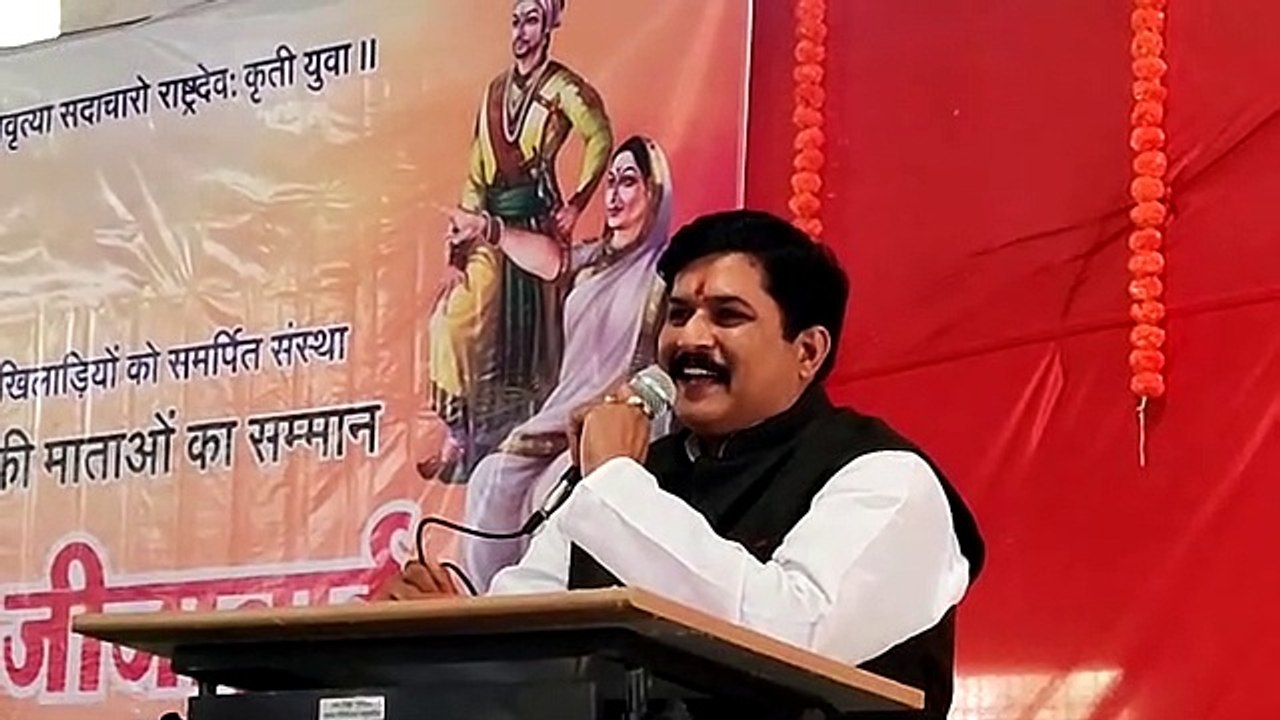 ‘कुछ लोगों ने गद्दारी नहीं की होती तो आजादी की...