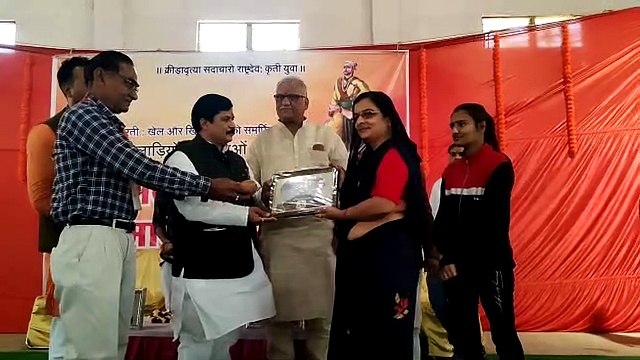 ‘कुछ लोगों ने गद्दारी नहीं की होती तो आजादी की 75वीं नहीं 175वीं वर्षगांठ मनाते’