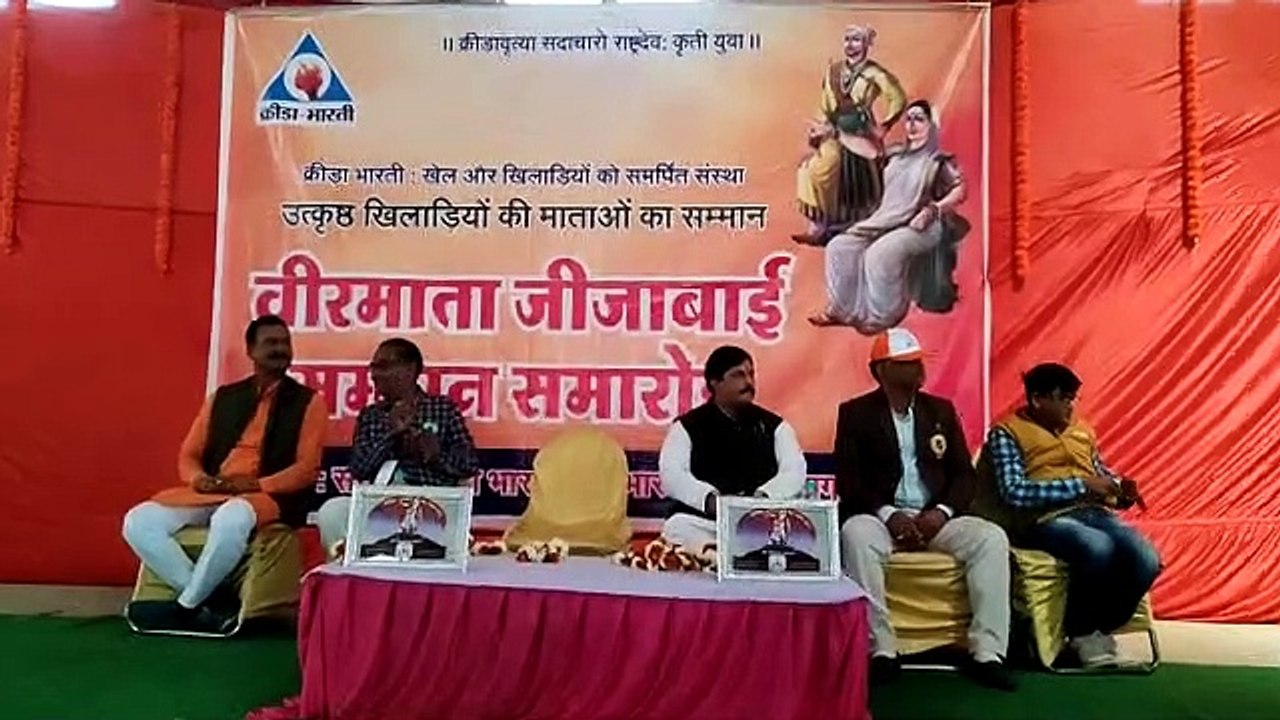 ‘कुछ लोगों ने गद्दारी नहीं की होती तो आजादी की 75वीं नहीं 175वीं वर्षगांठ मनाते’